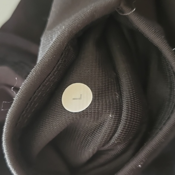 Lululemon Men’s T.H.E Short Gray Camo Shorts size Large 10” inseam - Picture 7 of 7